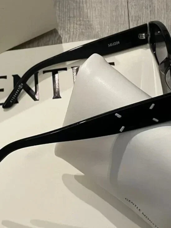 Maison Margiela x Gentle Monster Black Oval Sunglasses Designer Collab - Picture 7 of 8